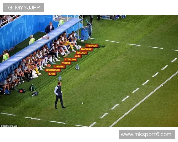 施洛特贝克背后铲踢科瓦奇称情况严重仅获黄牌引发争议 施洛特贝克背后铲踢科瓦奇称情况严重仅获黄牌引发争议