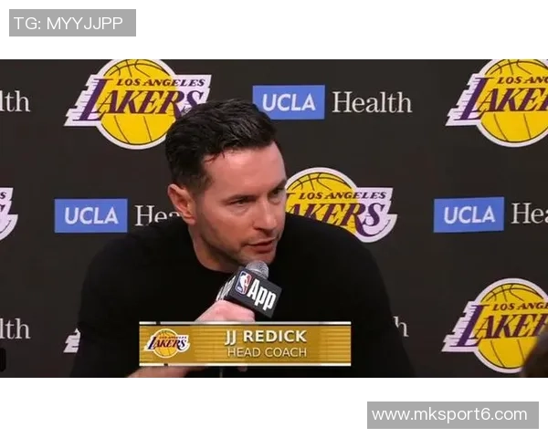 湖人替补得分惨淡遭遇惨败雷迪克需迎接严峻挑战与考验 湖人替补得分惨淡遭遇惨败雷迪克需迎接严峻挑战与考验